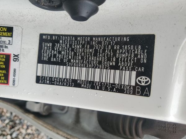 2017 TOYOTA COROLLA