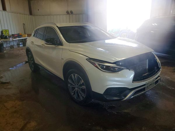 2017 INFINITI QX30