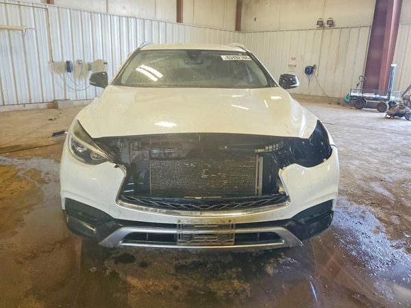 2017 INFINITI QX30