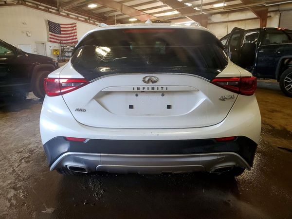 2017 INFINITI QX30