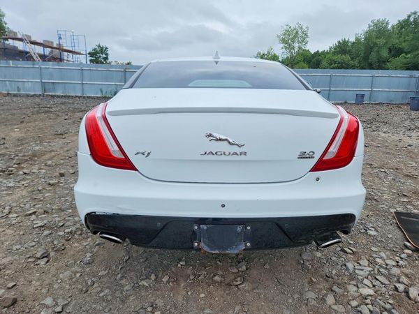 2018 JAGUAR XJ