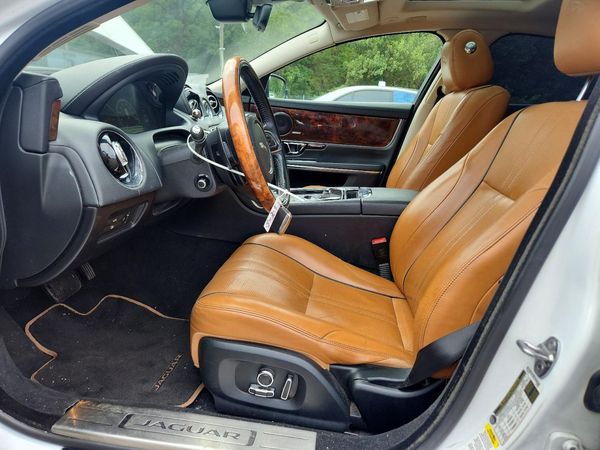 2018 JAGUAR XJ