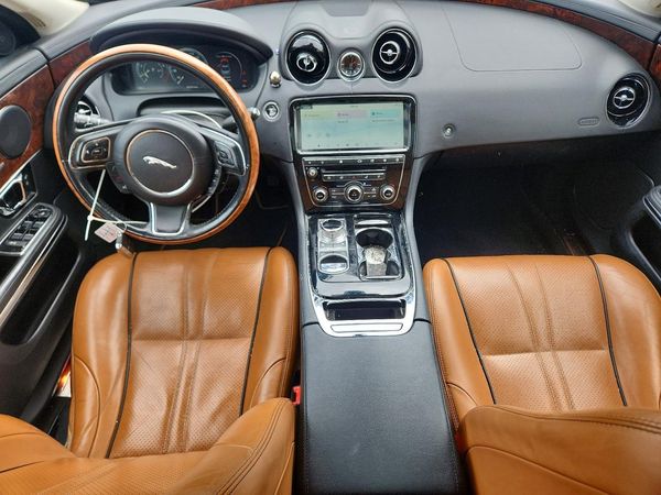 2018 JAGUAR XJ