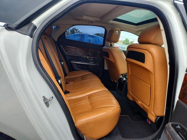 2018 JAGUAR XJ