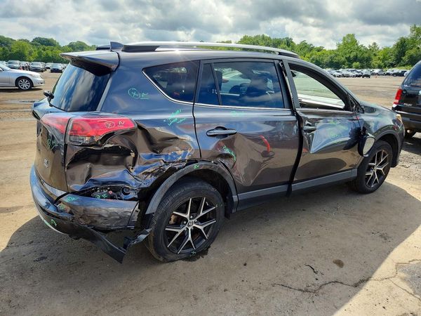 2017 TOYOTA RAV4 SE