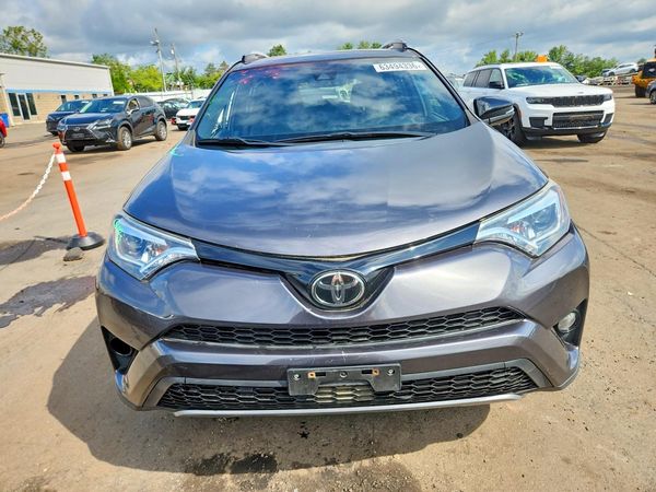 2017 TOYOTA RAV4 SE