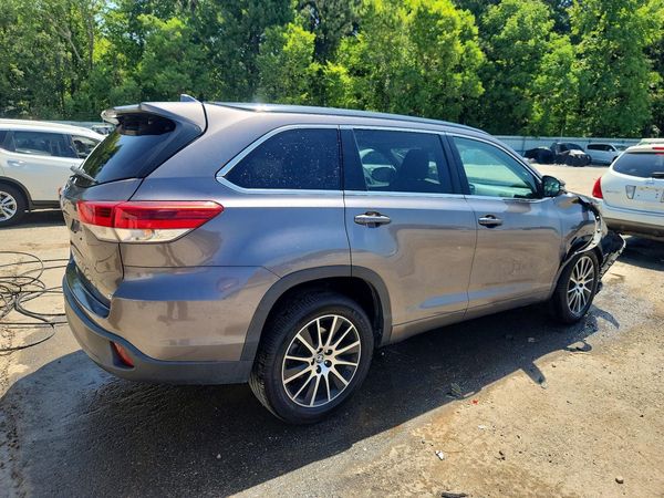 2018 TOYOTA HIGHLANDER SE/XLE