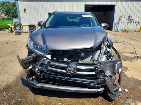 2018 TOYOTA HIGHLANDER SE/XLE