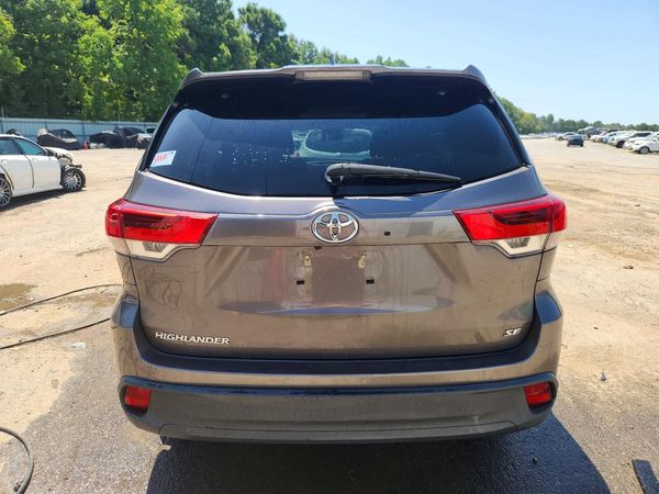 2018 TOYOTA HIGHLANDER SE/XLE