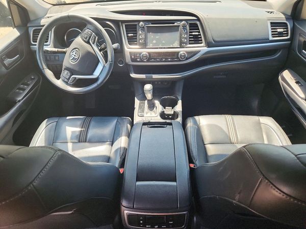 2018 TOYOTA HIGHLANDER SE/XLE