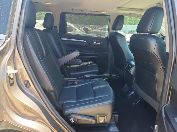 2018 TOYOTA HIGHLANDER SE/XLE