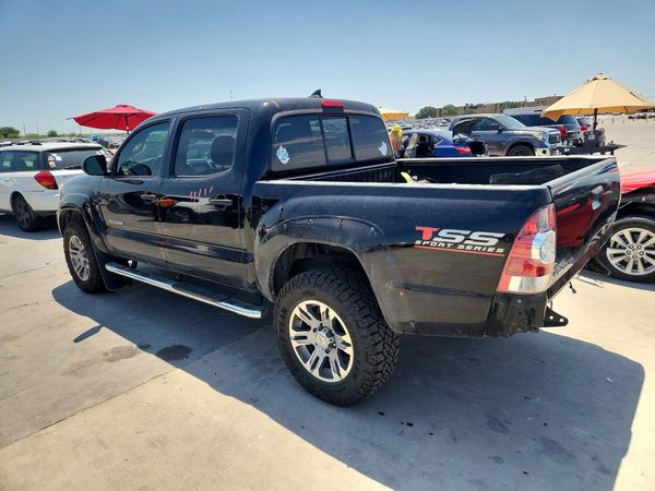 2015 TOYOTA TACOMA Delux Grade