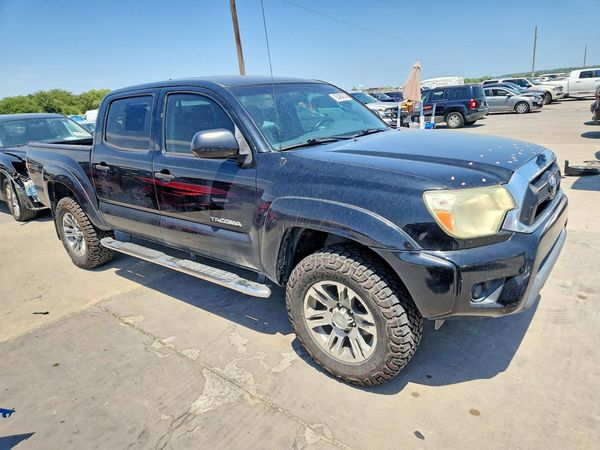 2015 TOYOTA TACOMA Delux Grade