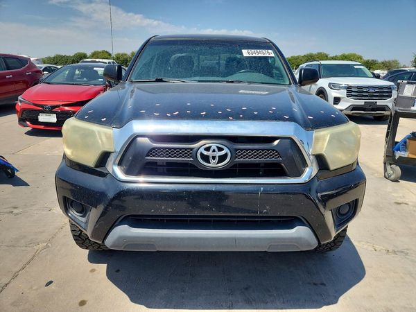 2015 TOYOTA TACOMA Delux Grade
