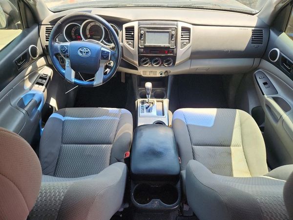 2015 TOYOTA TACOMA Delux Grade