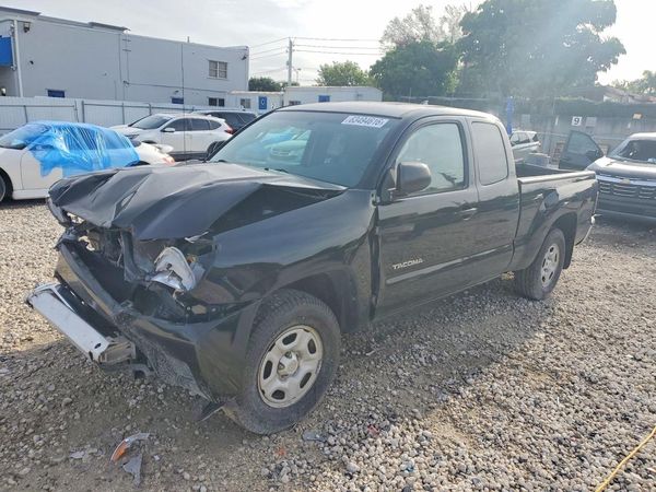2015 TOYOTA TACOMA Delux Grade