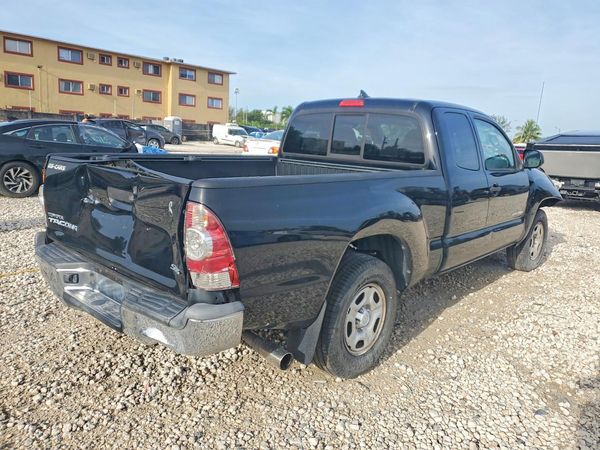 2015 TOYOTA TACOMA Delux Grade