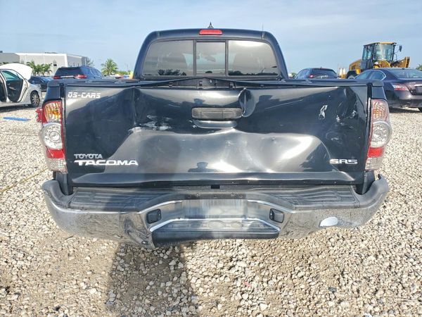 2015 TOYOTA TACOMA Delux Grade