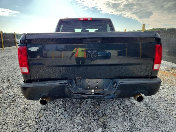 2016 RAM 1500 ST