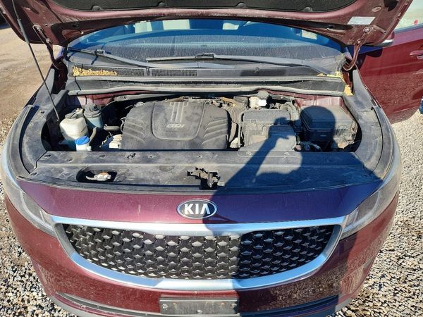 2017 KIA SEDONA LX