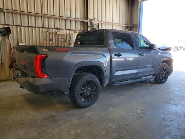 2025 TOYOTA TUNDRA