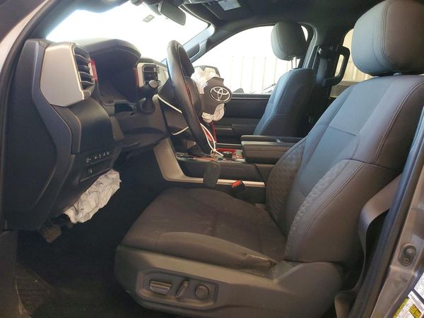 2025 TOYOTA TUNDRA