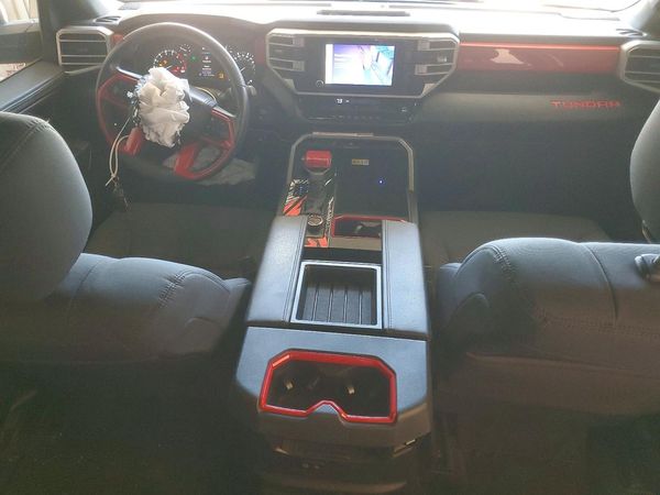 2025 TOYOTA TUNDRA