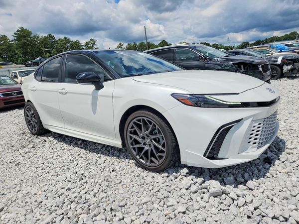 2025 TOYOTA CAMRY