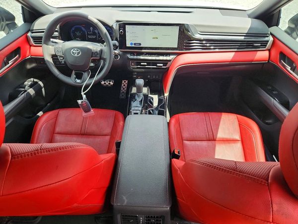 2025 TOYOTA CAMRY