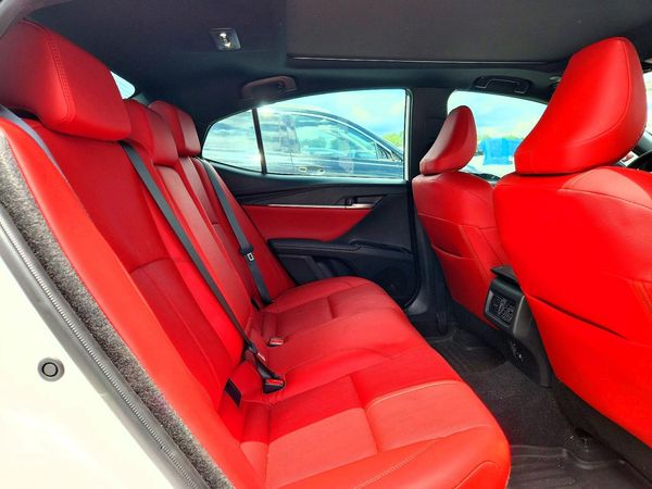 2025 TOYOTA CAMRY