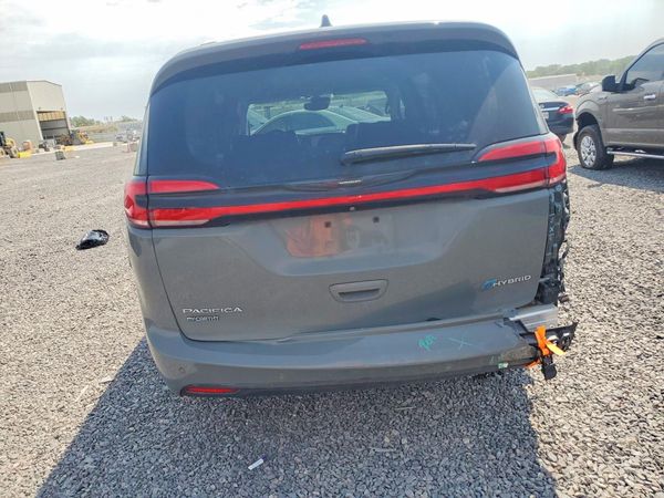 2022 CHRYSLER PACIFICA