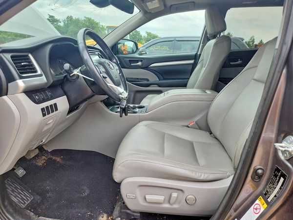 2018 TOYOTA HIGHLANDER SE/XLE
