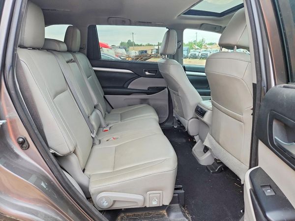 2018 TOYOTA HIGHLANDER SE/XLE