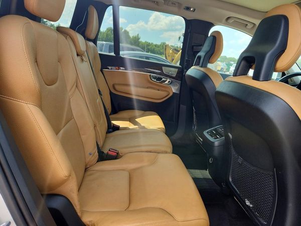 2016 VOLVO XC90 SV42 Momentum