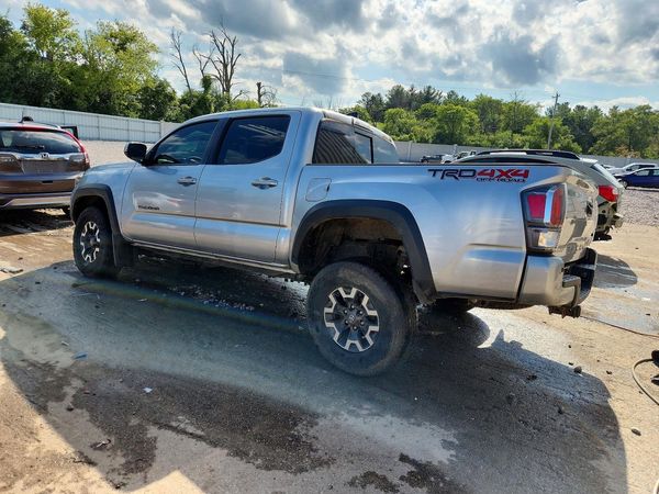 2022 TOYOTA TACOMA SR5