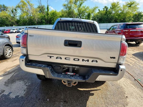 2022 TOYOTA TACOMA SR5