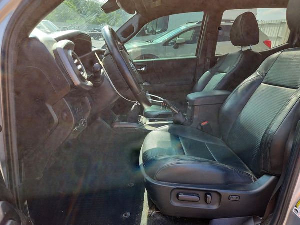 2022 TOYOTA TACOMA SR5