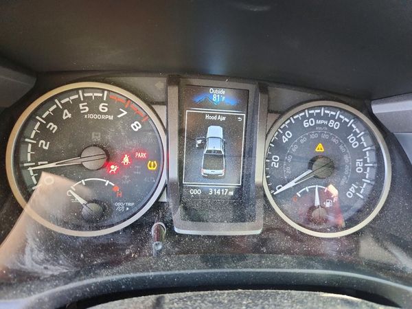 2022 TOYOTA TACOMA SR5