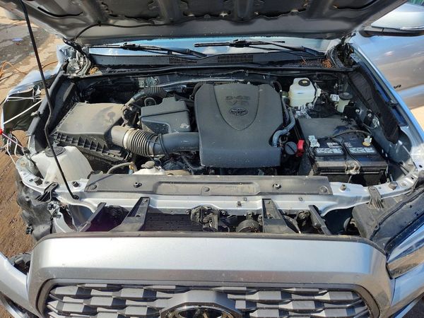 2022 TOYOTA TACOMA SR5
