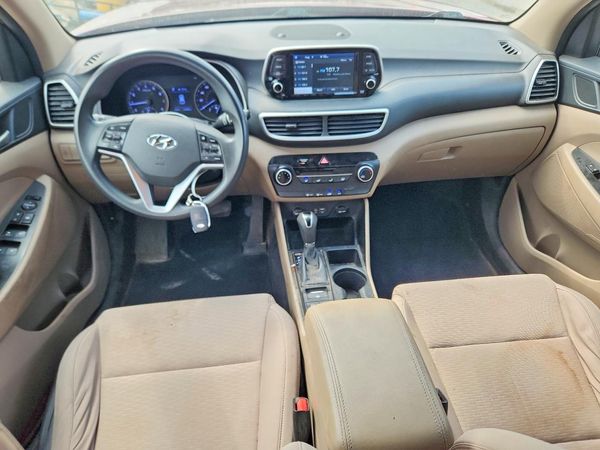2019 HYUNDAI TUCSON SE