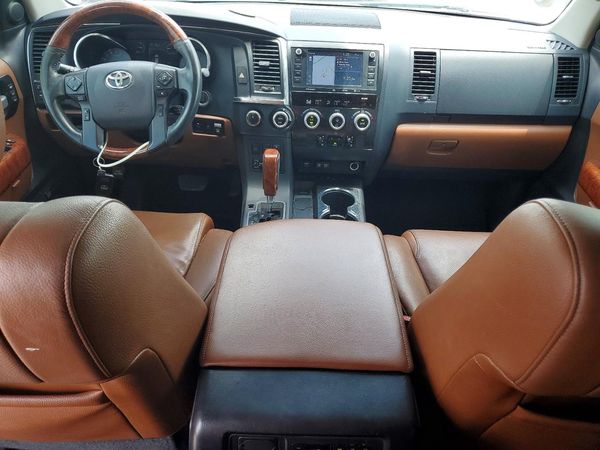 2020 TOYOTA SEQUOIA Platinum