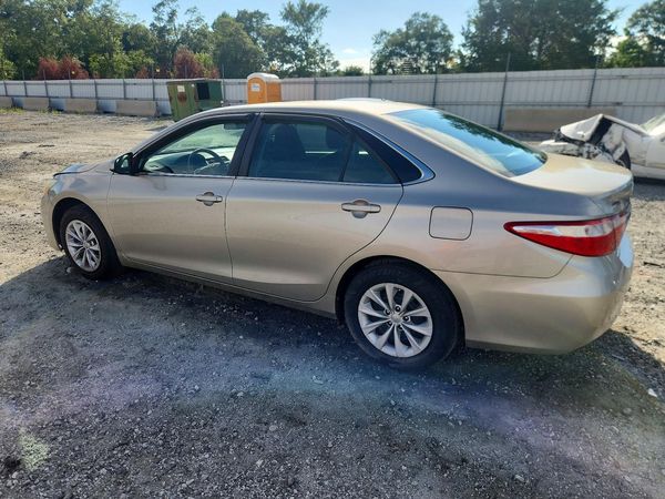 2015 TOYOTA CAMRY