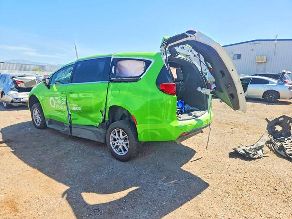 2025 CHRYSLER VOYAGER
