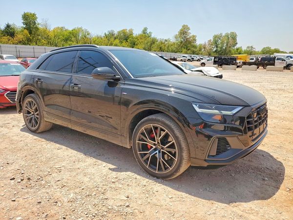 2022 AUDI Q8