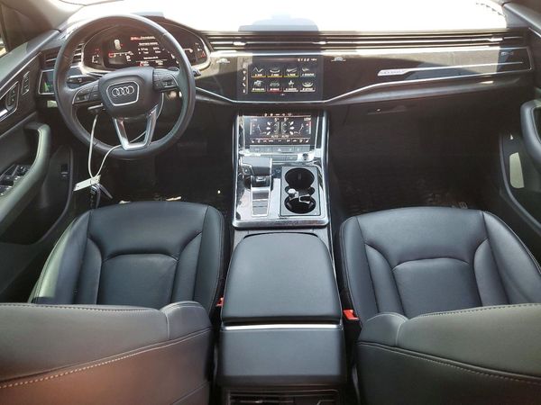 2022 AUDI Q8