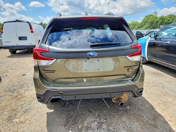 2023 SUBARU FORESTER