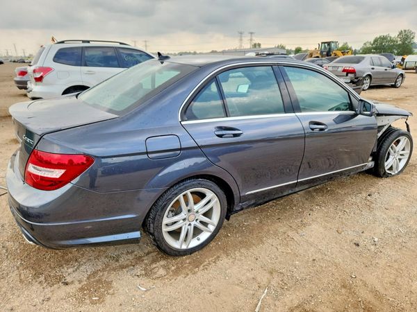 2013 MERCEDES-BENZ C C300