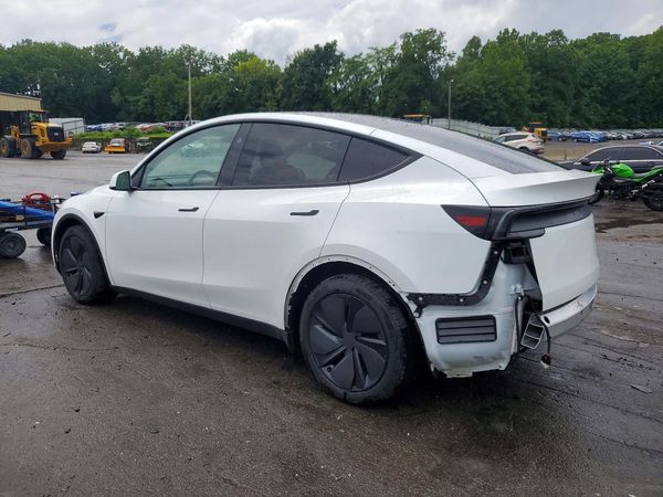 2026 TESLA MODEL Y