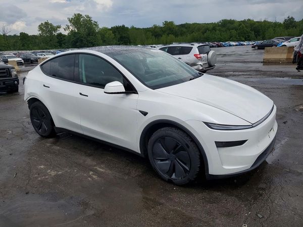 2026 TESLA MODEL Y
