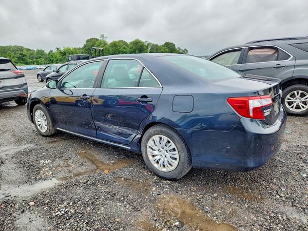2014 TOYOTA CAMRY